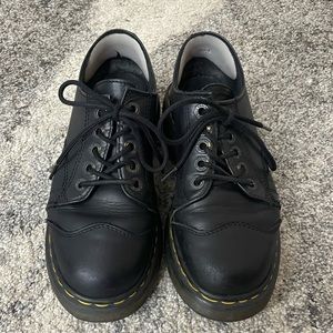Dr. Doc Martens Black platform Oxford 8651 Air Wair Womens Size UK 6 US 8
